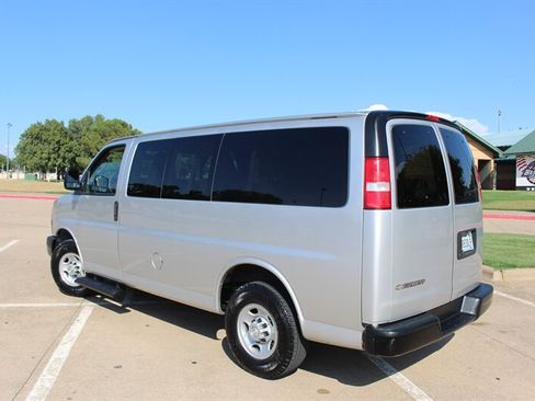 Used 2019 Chevrolet Express 2500 LS w/ Driver Convenience Package RWD image 3