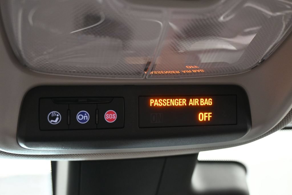 Used 2023 Buick Encore GX Select w/ Sport Touring Package FWD image 33