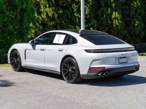 Certified 2024 Porsche Panamera RWD image 3