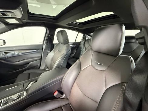 Used 2025 Cadillac CT5 V w/ Technology Package RWD image 17