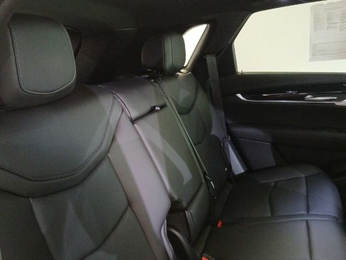 Certified 2025 Cadillac XT5 Premium Luxury w/ Technology Package AWD/4WD image 14