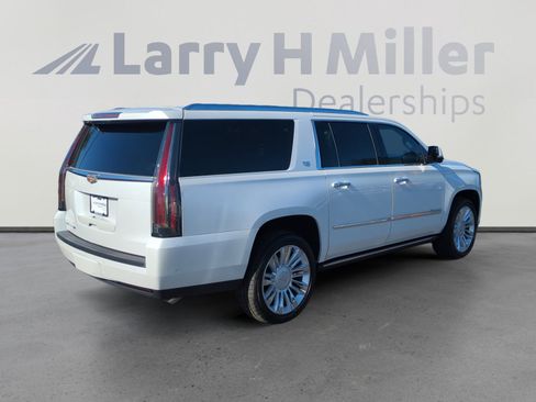 Used 2019 Cadillac Escalade ESV Platinum image 5