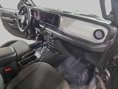 Used 2024 Jeep Wrangler Sport S image 10