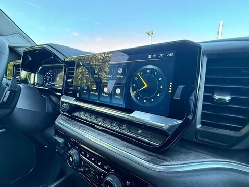 Used 2023 Chevrolet Silverado 1500 LTZ w/ LTZ Premium Package image 26