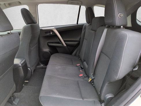 Used 2016 Toyota RAV4 XLE image 18