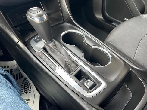 Used 2019 Chevrolet Equinox Premier AWD/4WD image 13