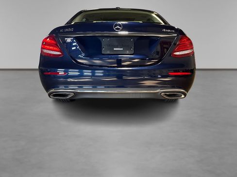 Used 2018 Mercedes-Benz E 300 4MATIC image 16