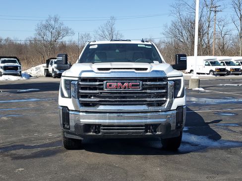 New 2025 GMC Sierra 3500 SLE w/ SLE Convenience Package image 2