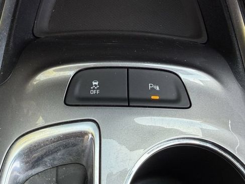 Used 2025 Chevrolet Malibu LT FWD image 23