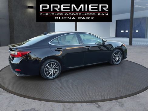 Used 2016 Lexus ES 350 image 8