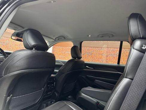 Used 2023 Jeep Grand Cherokee L Limited image 25