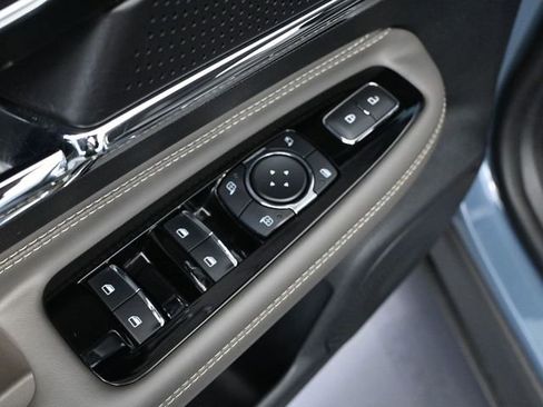 Used 2023 Lincoln Corsair Reserve image 19