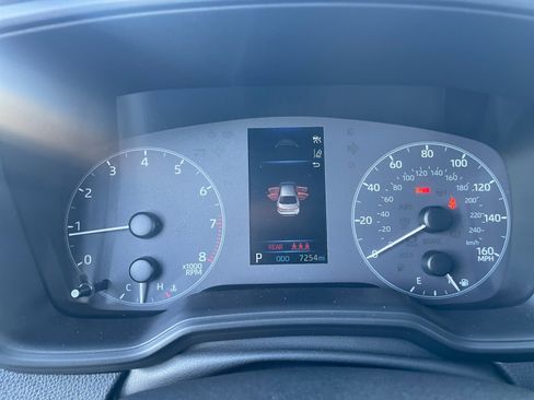 Certified 2025 Toyota Corolla SE w/ Convenience Package FWD image 10