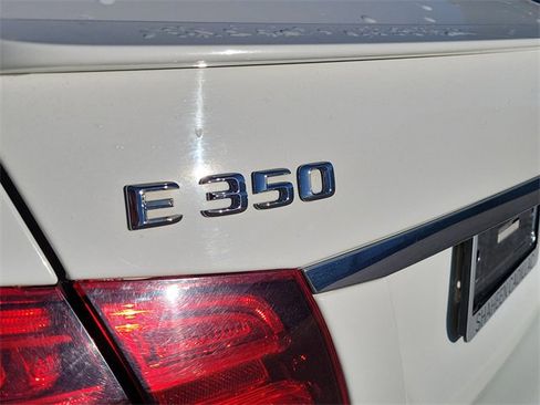 Used 2015 Mercedes-Benz E 350 4MATIC Sedan image 5