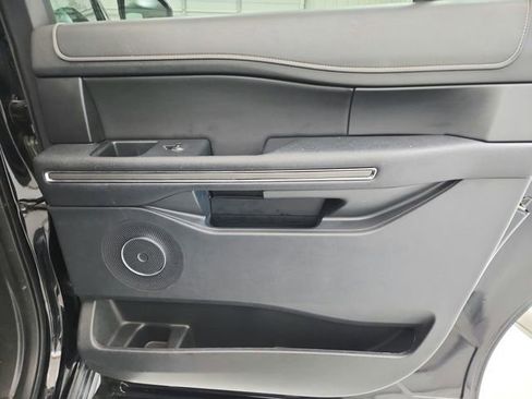 Used 2022 Ford Expedition Max XLT image 41