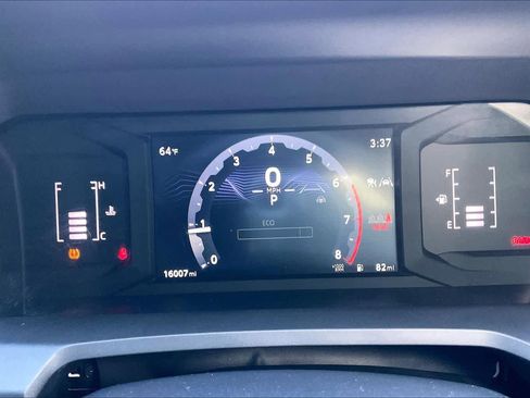 Used 2025 Toyota Tacoma SR5 image 25