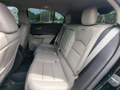Used 2020 Cadillac XT4 Premium Luxury FWD image 16