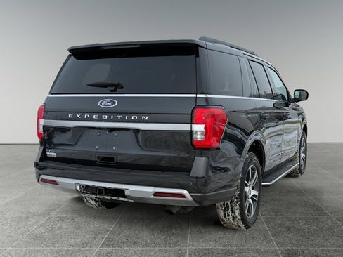 Certified 2023 Ford Expedition XLT image 5