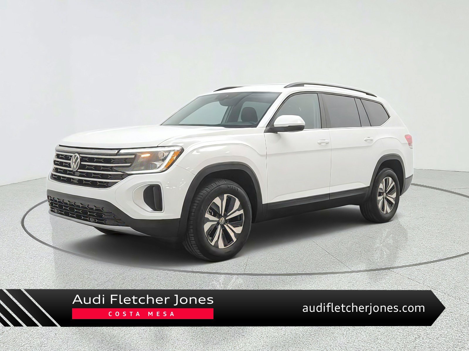 Used 2025 Volkswagen Atlas SE FWD image 1