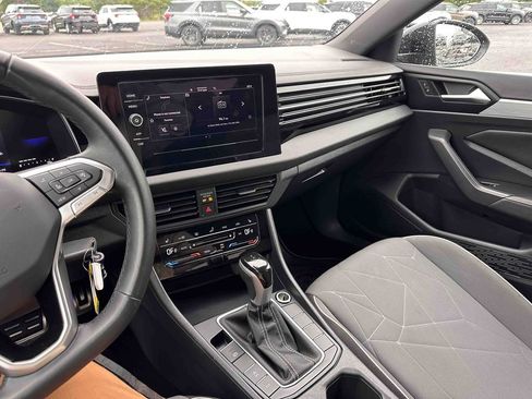 Used 2025 Volkswagen Jetta Sport FWD image 23