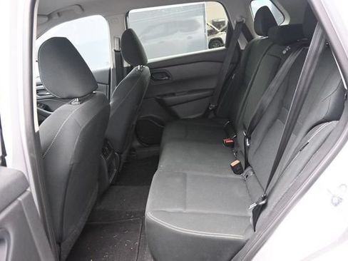 Used 2024 Nissan Rogue S FWD image 30