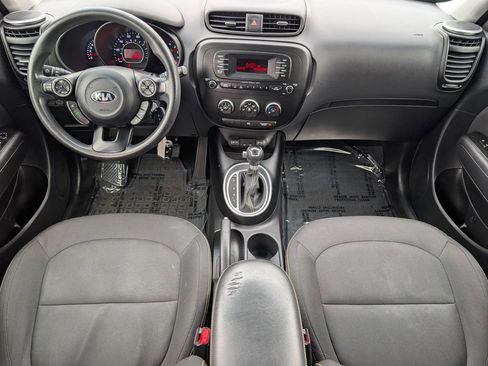 Used 2014 Kia Soul + FWD image 20