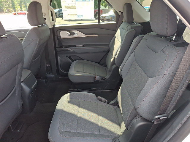 Used 2026 Ford Explorer Active AWD/4WD image 10