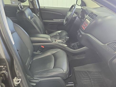 Used 2015 Dodge Journey Crossroad w/ Flexible Seating Group image 24