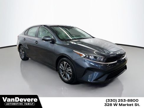 Used 2023 Kia Forte LXS w/ LXS Technology Package FWD image 1