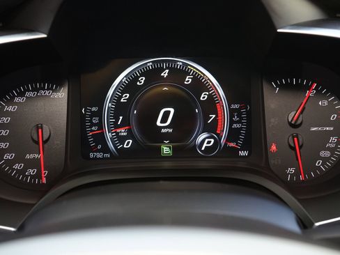 Used 2017 Chevrolet Corvette Z06 image 12