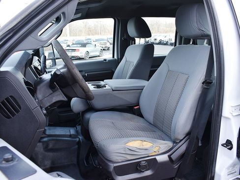 Used 2016 Ford F250 XL w/ Power Equipment Group image 5