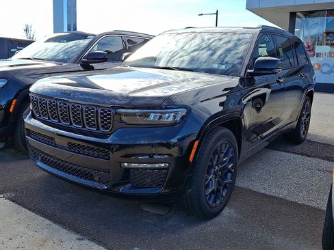 New 2025 Jeep Grand Cherokee L Summit image 3