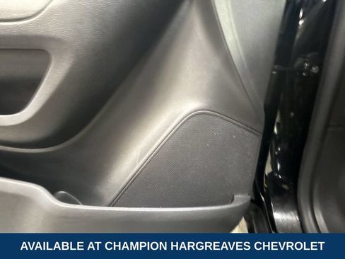 Used 2020 Chevrolet Trax LT w/ LT Convenience Package FWD image 32