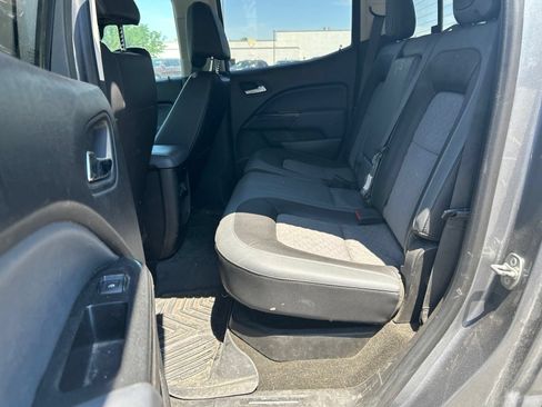 Used 2018 Chevrolet Colorado Z71 AWD/4WD image 9