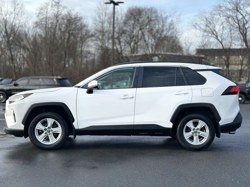 Used 2020 Toyota RAV4 XLE image 3