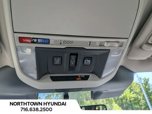 Used 2024 Subaru Forester Premium AWD/4WD image 25