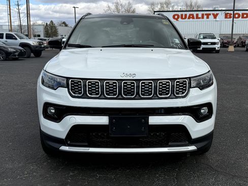 Used 2025 Jeep Compass Limited AWD/4WD image 3