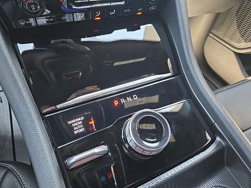 Used 2025 Jeep Grand Cherokee L Limited w/ Luxury Tech Group II image 65