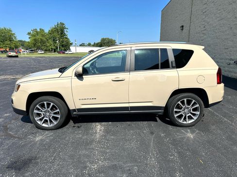 Used 2017 Jeep Compass High Altitude image 2