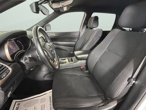 Used 2017 Jeep Grand Cherokee Laredo w/ Quick Order Package 2BE RWD image 17
