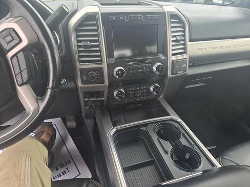 Used 2021 Ford F250 Platinum AWD/4WD image 9