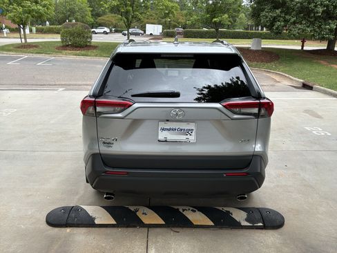 Used 2025 Toyota RAV4 XLE w/ Convenience Package FWD image 9
