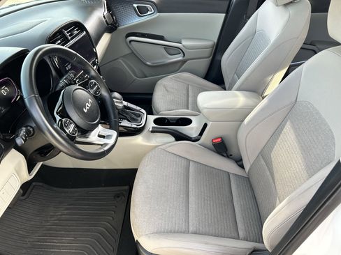 Certified 2023 Kia Soul EX image 19
