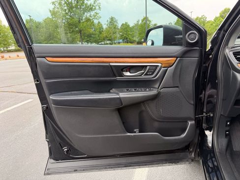 Used 2017 Honda CR-V EX-L image 11