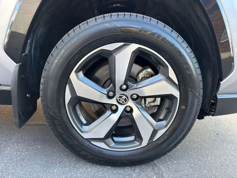 Used 2021 Toyota RAV4 SE w/ Weather & Moonroof Package image 26