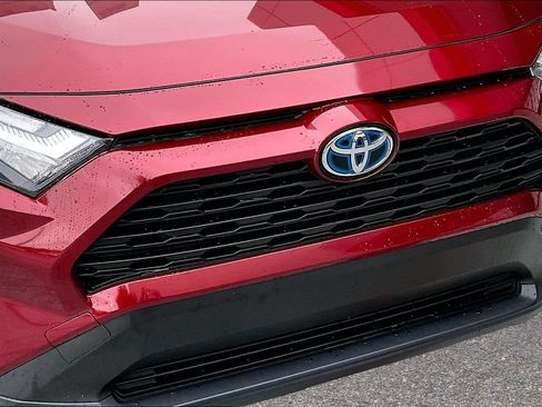 Certified 2023 Toyota RAV4 XLE Premium AWD/4WD image 36