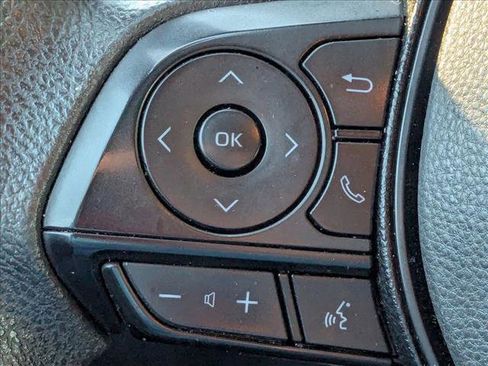 Used 2019 Toyota RAV4 LE image 6