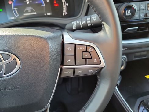 Used 2025 Toyota Grand Highlander AWD Hybrid image 22