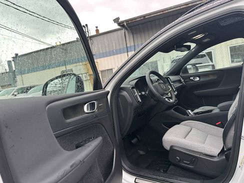 Certified 2023 Volvo XC40 Recharge Ultimate image 20