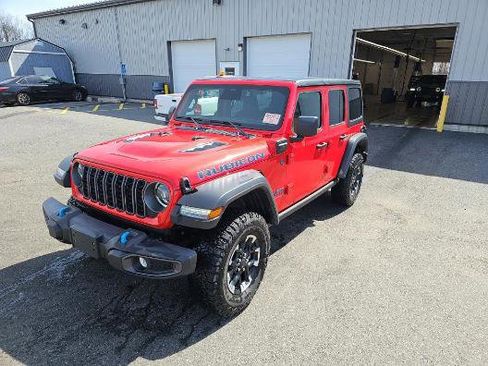 Used 2025 Jeep Wrangler Unlimited Rubicon 4xe w/ Safety Group AWD/4WD image 2